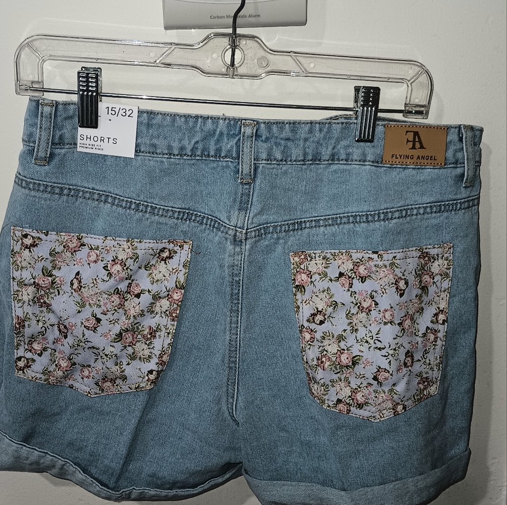 NWT Women's Flying Angel denim high rise cuffed shorts 15/32